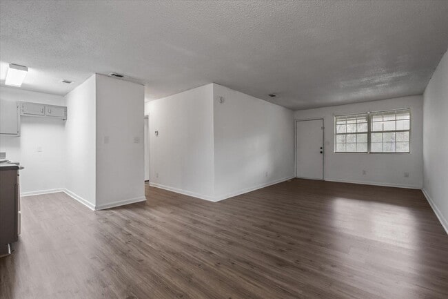 Foto del edificio - 851 Maple St