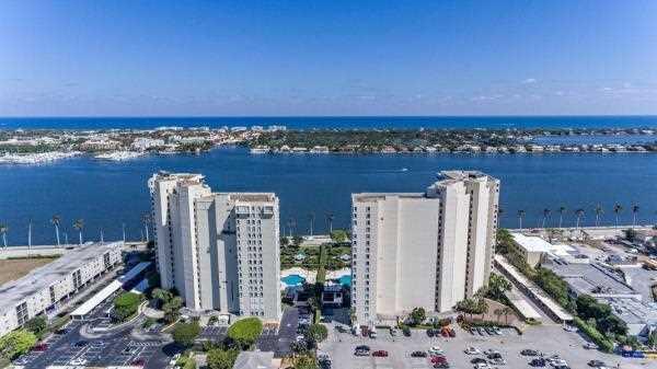 Primary Photo - 1801 S Flagler Dr