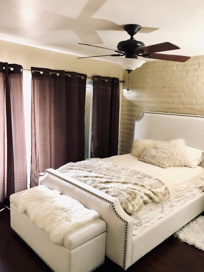 Building Photo - 9320 Earl St