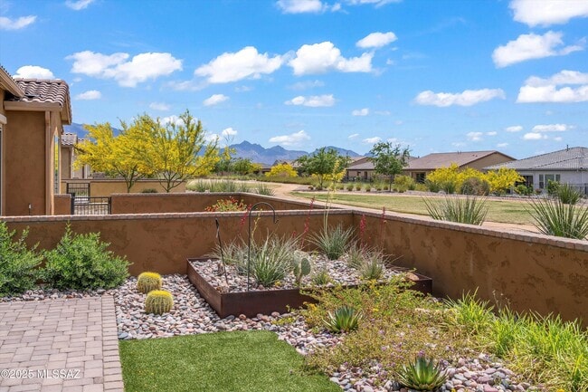 Building Photo - 30668 S Sand Hurst Ln