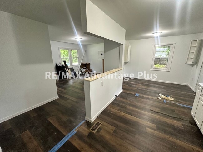 Building Photo - Remodeled 3-Bedroom Home in Blackstone!