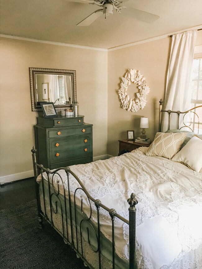 Master Bedroom - 901 Brunwood Dr