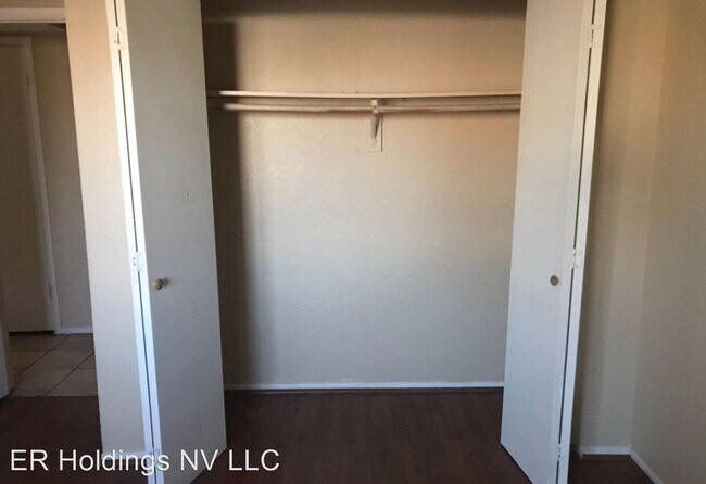 Building Photo - 2 br, 1 bath House - 5801 Smoke Ranch Road...