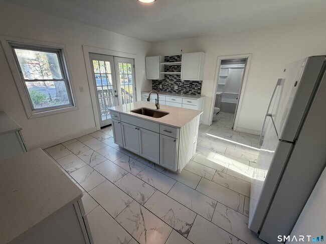 Foto del edificio - 402 Allen St