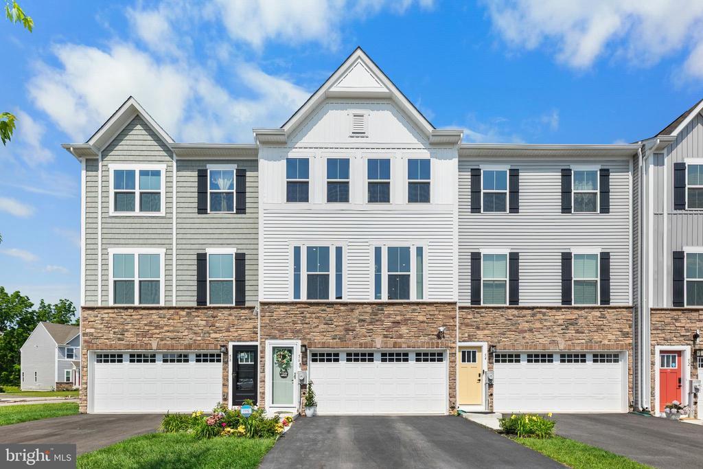 Foto principal - 56 Dolcie Ln