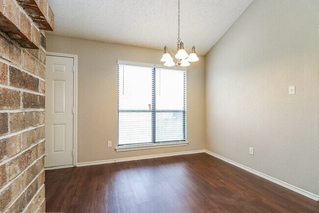 Building Photo - 116 Lemon Dr