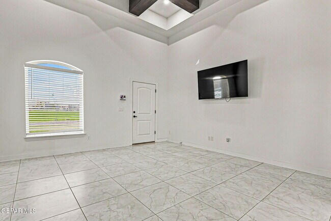 Foto del edificio - 7420 Norte Vly Ln
