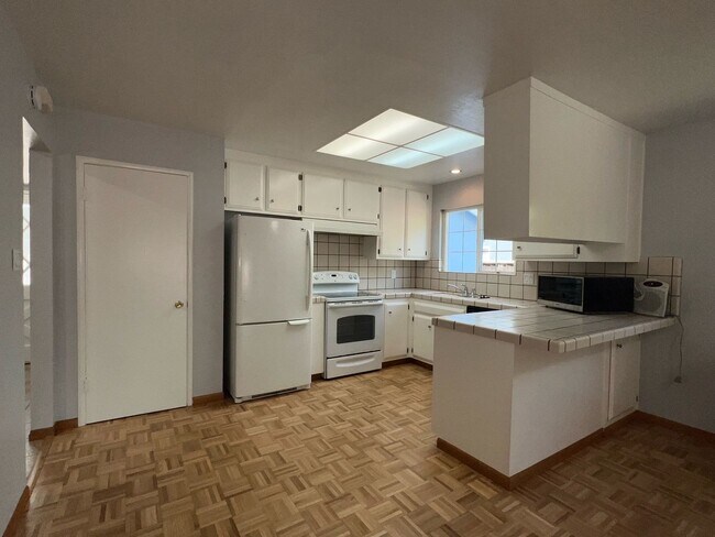 Foto del edificio - Bright Blossom Valley 3 Bedroom 2 Bath Single Family Home!