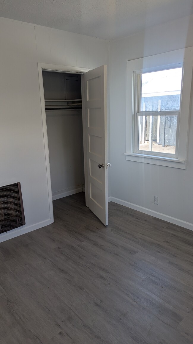 Building Photo - 261 Martin St