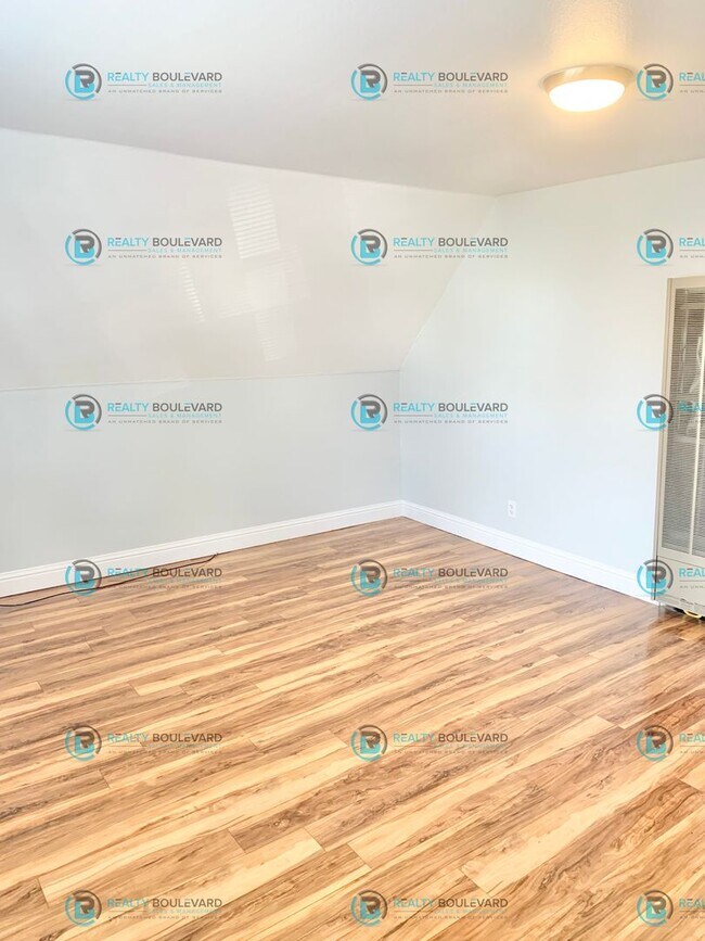 Foto del edificio - 1/2 Month Free!! 1 Bedroom 1 Bath - Cozy & Convenient Living close to UNR, Downtown Reno and Free...