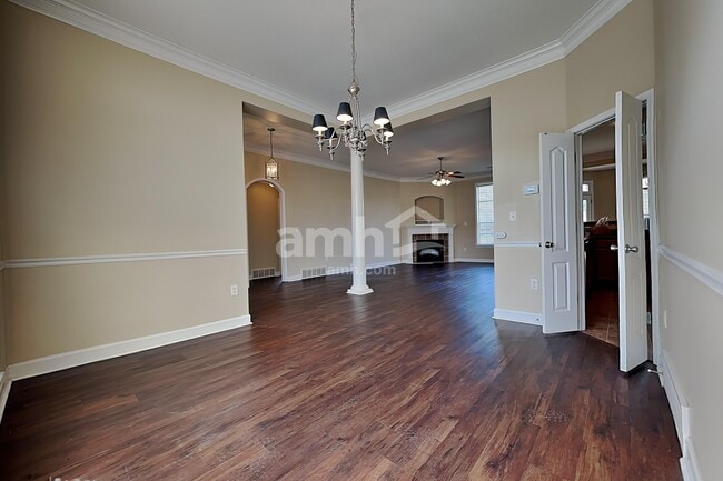 Foto del edificio - 375 Vaiden Ridge Dr N