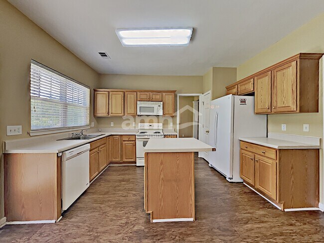 Building Photo - 2251 Monthemer Cv