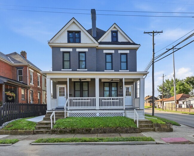 Foto del edificio - 775-777-777 Bellows Ave