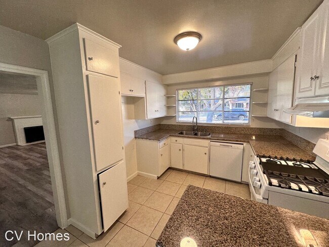 Building Photo - 4 br, 2 bath House - 111 W. Harvard Ave.