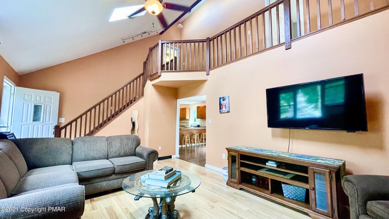 3147 Bluebird Dr, Lehman township, PA 18324 House Rental in Lehman