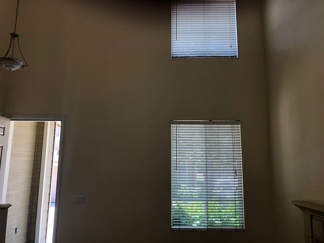 Foto del edificio - 460 Middlebury Ct