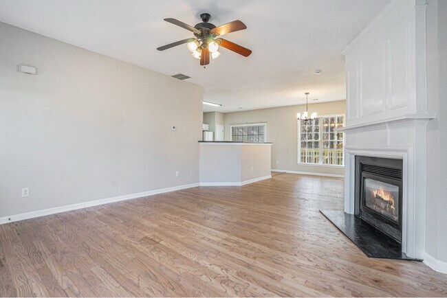 Building Photo - 2894 Regent Walk Dr