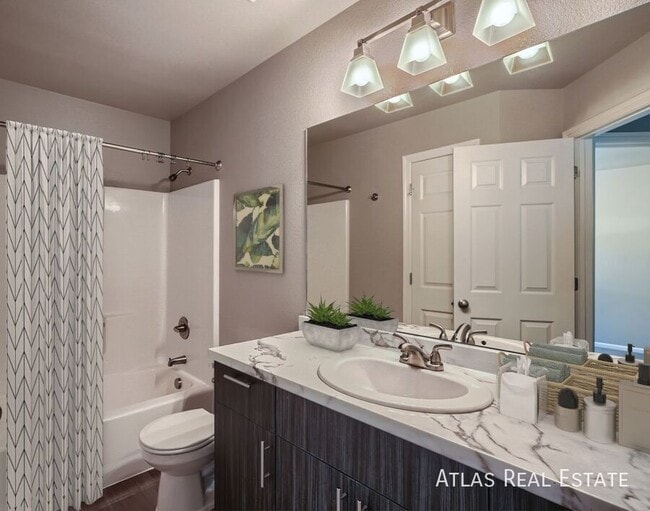 Building Photo - 4063 Meadowview Ct