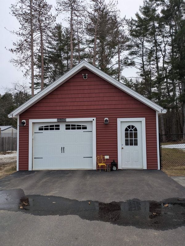 Building Photo - 11 Corn Hill Rd