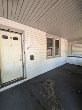 Foto del edificio - Section 8 approved 3 bed 1 bath home in McKeesport!