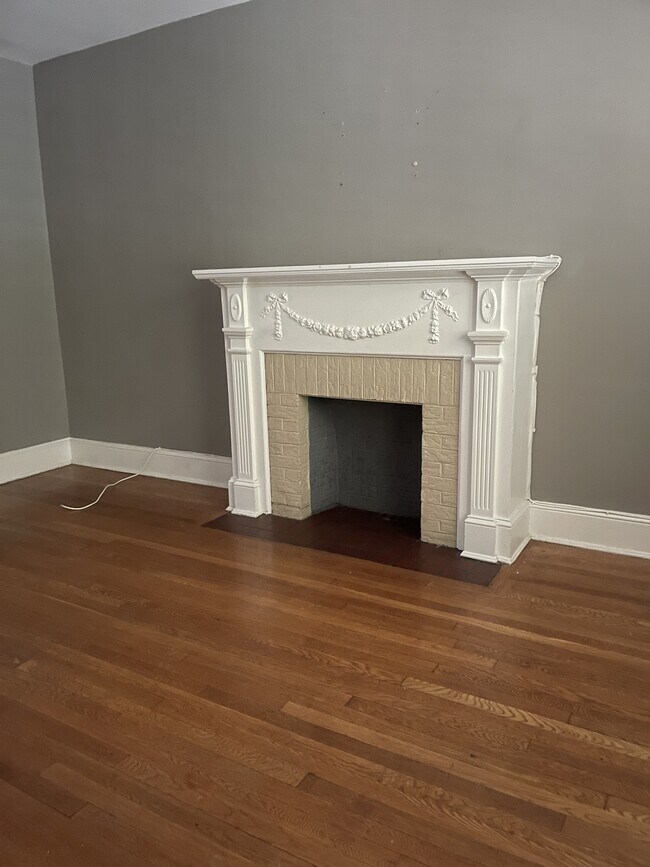 Foto del edificio - 3815 W St NW