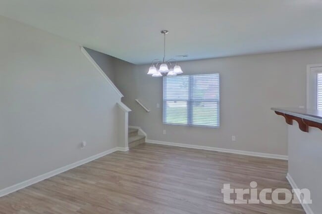 Building Photo - 528 Gentle Breeze Ln