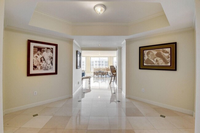 Building Photo - 20320 Fairway Oaks Dr