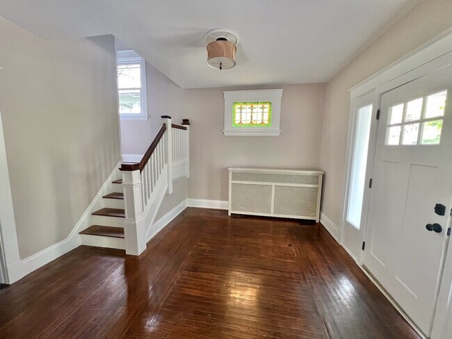 Foto del edificio - 187 Woolper Ave