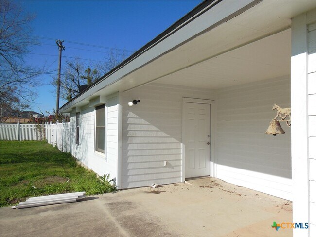 Foto del edificio - 1830 Coffee Rd