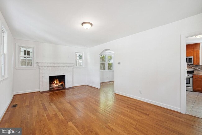 Building Photo - 3910 Yuma St NW
