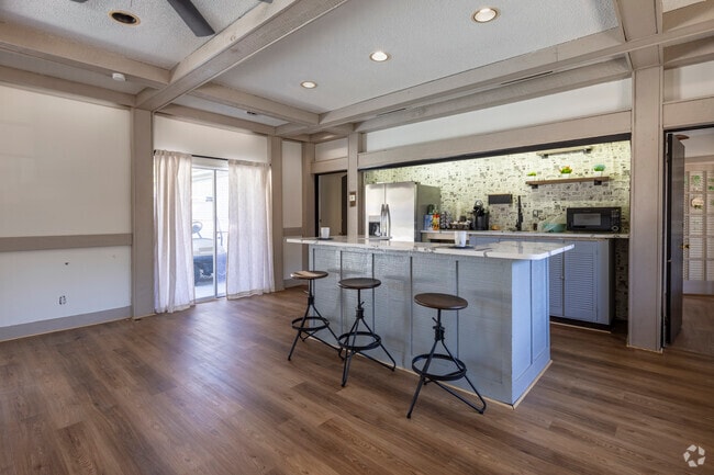Clubhouse - Tanglewood Apartments