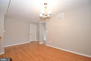 Building Photo - 16 Oak Crest Ct