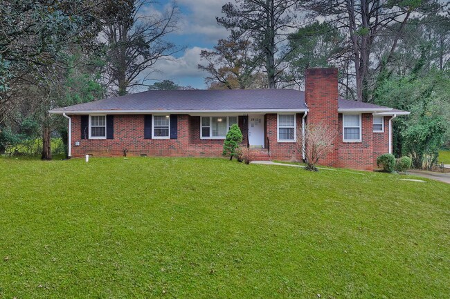 Building Photo - Beautiful Brick House