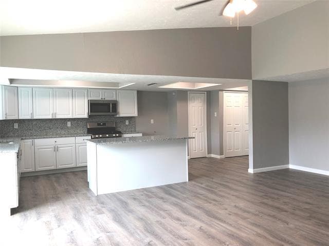Building Photo - 4729 Nash Dr