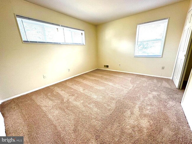 Foto del edificio - 7206 Doncaster St