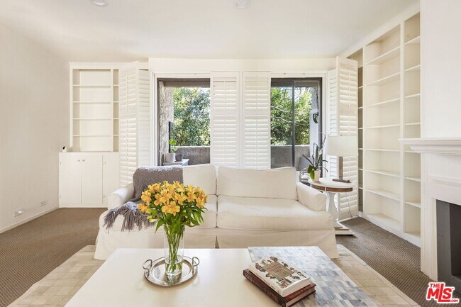 Building Photo - 15515 Sunset Blvd