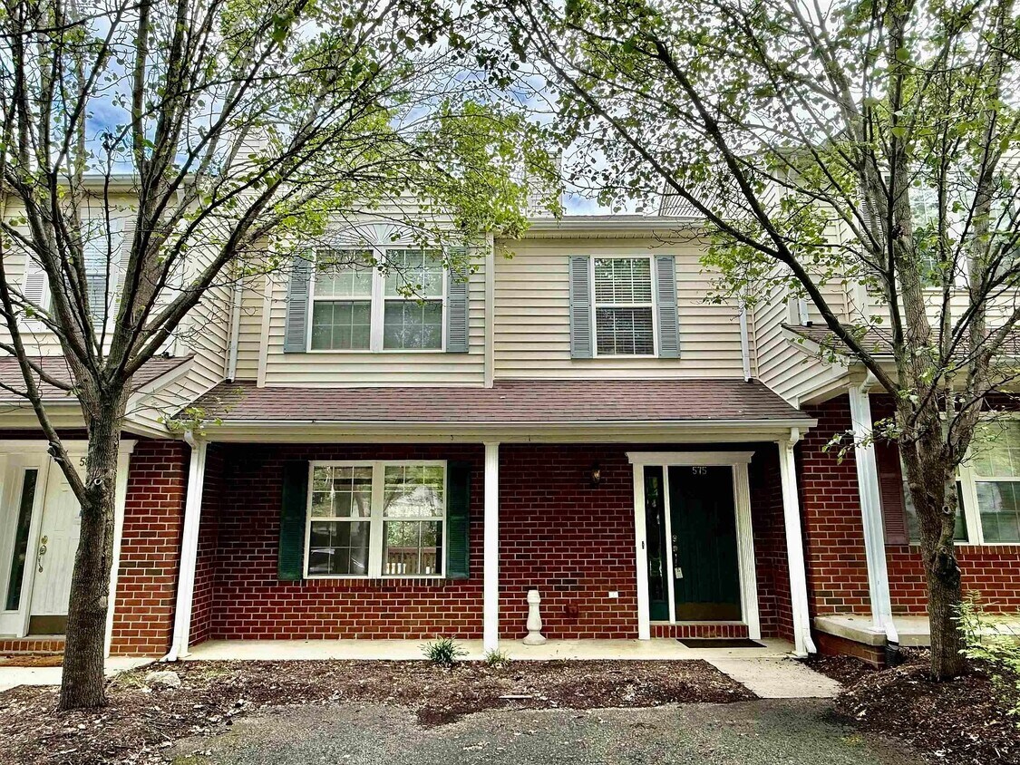 Foto principal - 575 Oak Tree Blvd NW