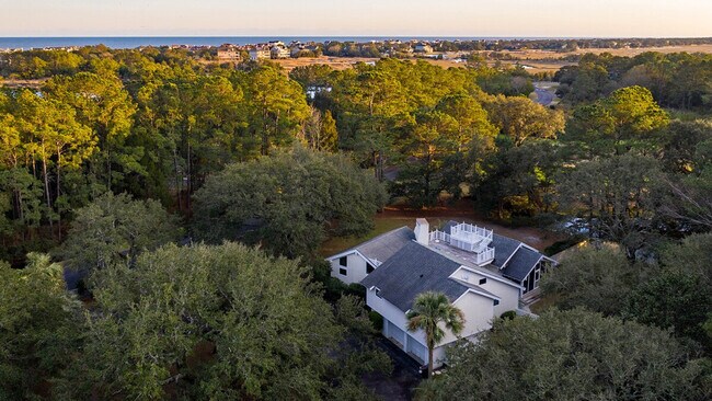 Foto del edificio - 94 Whiting Ln