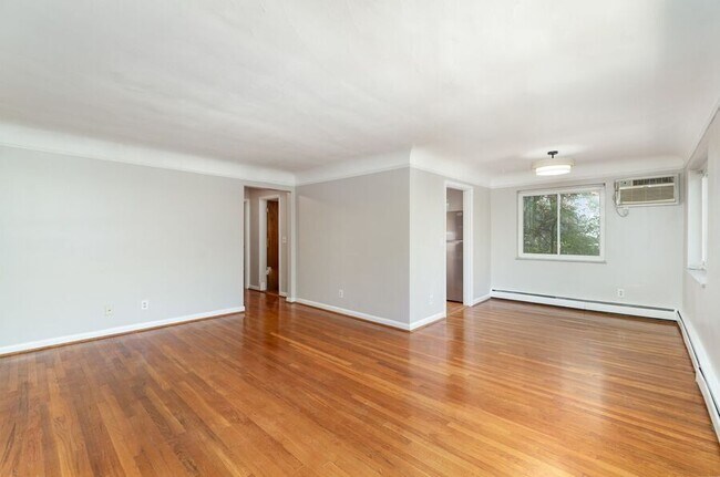 Foto del edificio - 3519 Linwood Ave