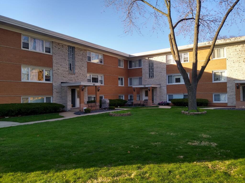 6920 W 109th St Unit 3A, Worth, IL 60482 Condo for Rent in Worth, IL