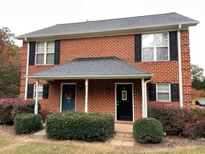 Building Photo - 2950 Forest Park Dr