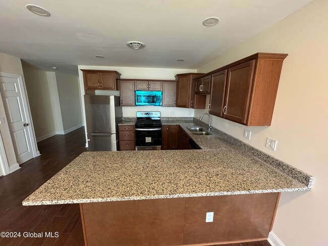 Building Photo - 15 Delaware St