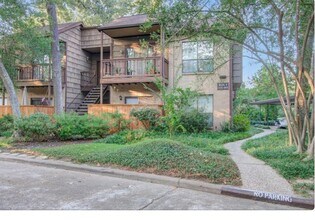 Building Photo - 11711 Memorial Dr