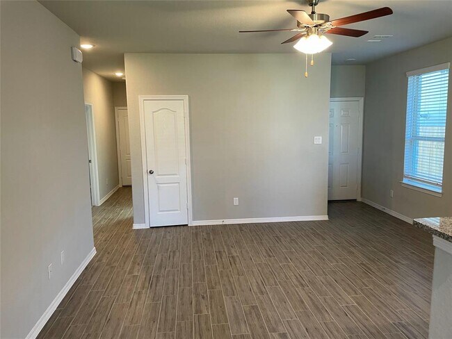 Foto del edificio - 903 Redinger Ridge Dr