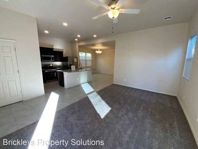 Foto del edificio - 3 br, 2 bath House - 3273 Oakmont Dr SE