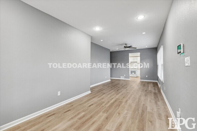 Foto del edificio - 1100 Waverly Ave