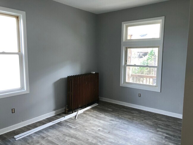 Foto del edificio - Carnegie - 2 BR First Floor Apartment, Lam...