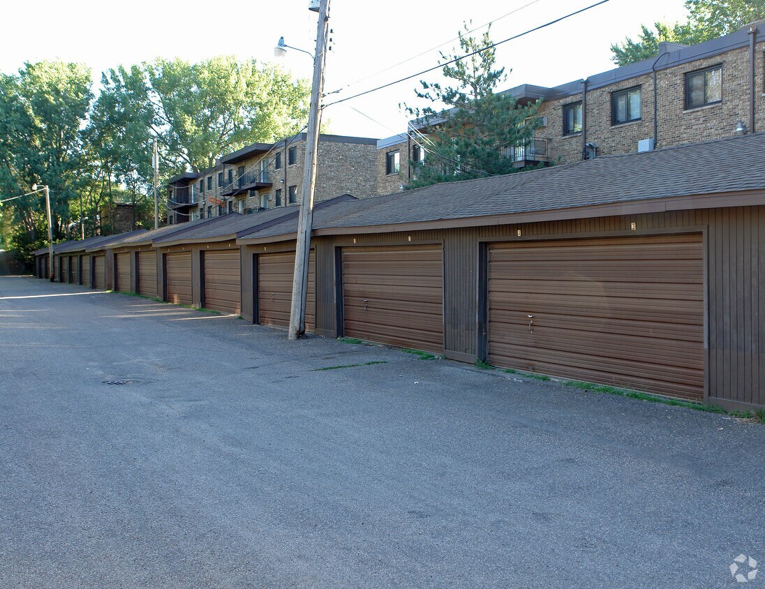 Building Photo - 1640 Galtier St