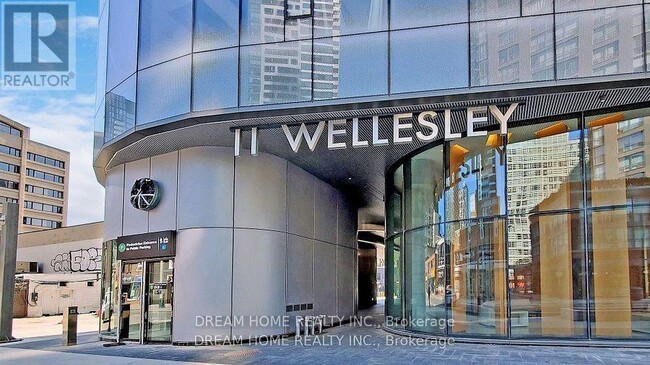 Photo du bâtiment - 11-1311 Wellesley St W