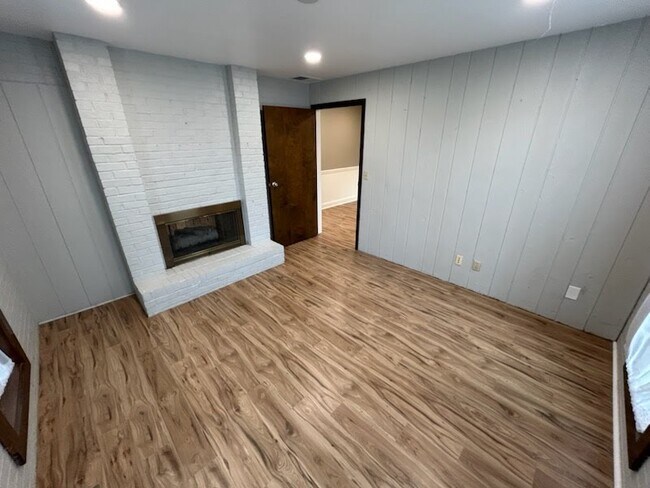 Foto del edificio - 7709 SR 23